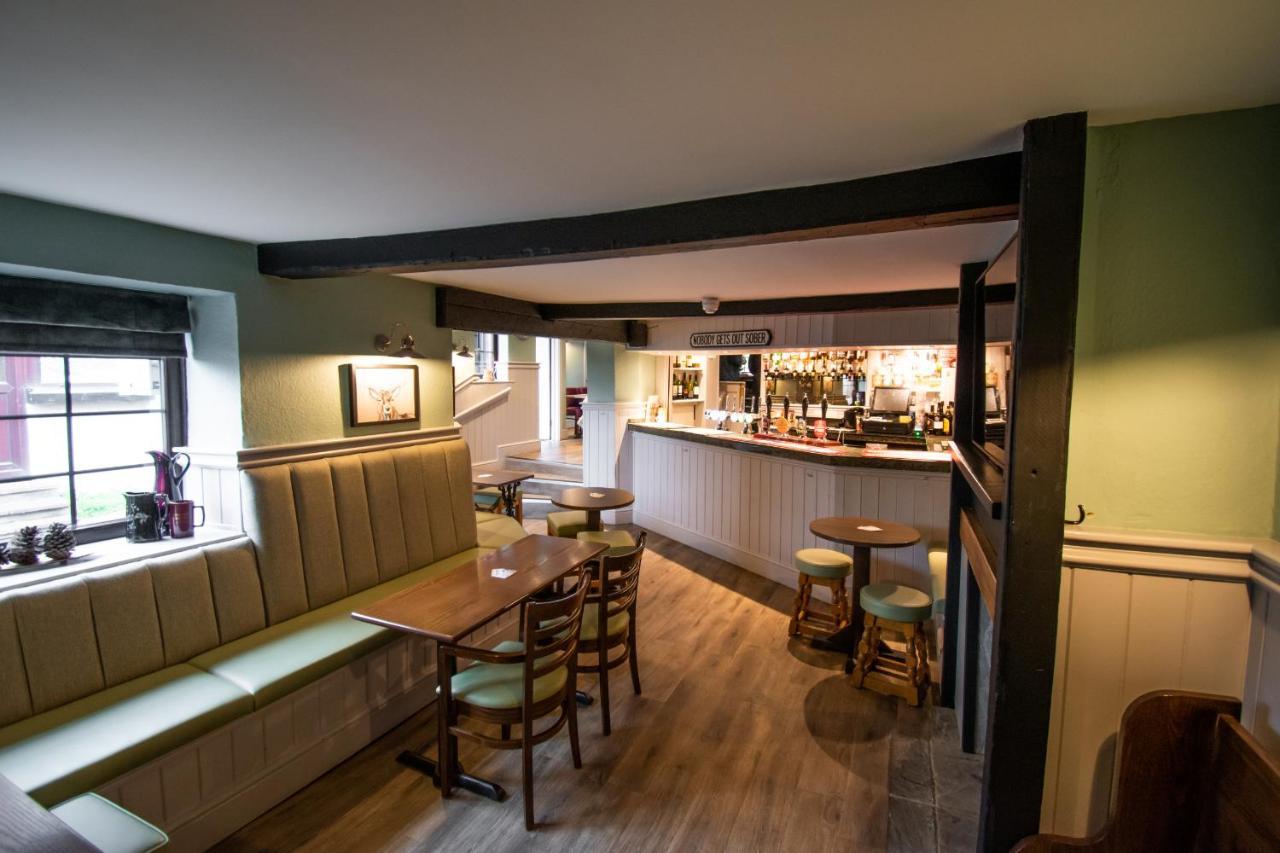 Royal George Hotel Great Easton  Екстериор снимка